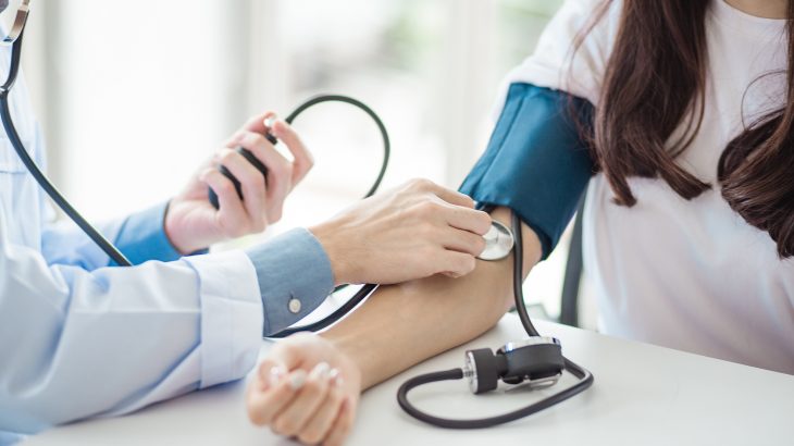mit kell kezdeni magas vérnyomásos fejfájással a magas vérnyomás rossz a gyógyszeres kezelés miatt